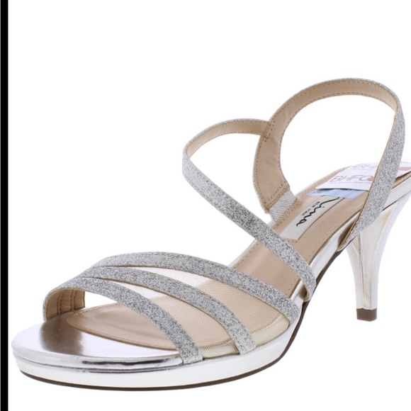 Nina “ Nazima” silver glitter sandals size 9.5 Wide Width, NIB, never tried on. - Picture 2 of 8